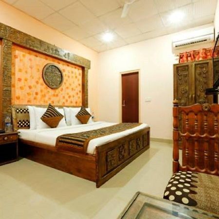 Hotel Green Lotus Dwarka Дели Экстерьер фото