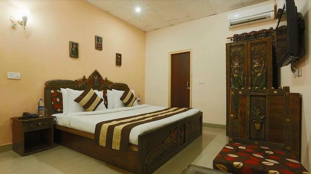 Hotel Green Lotus Dwarka Дели Экстерьер фото